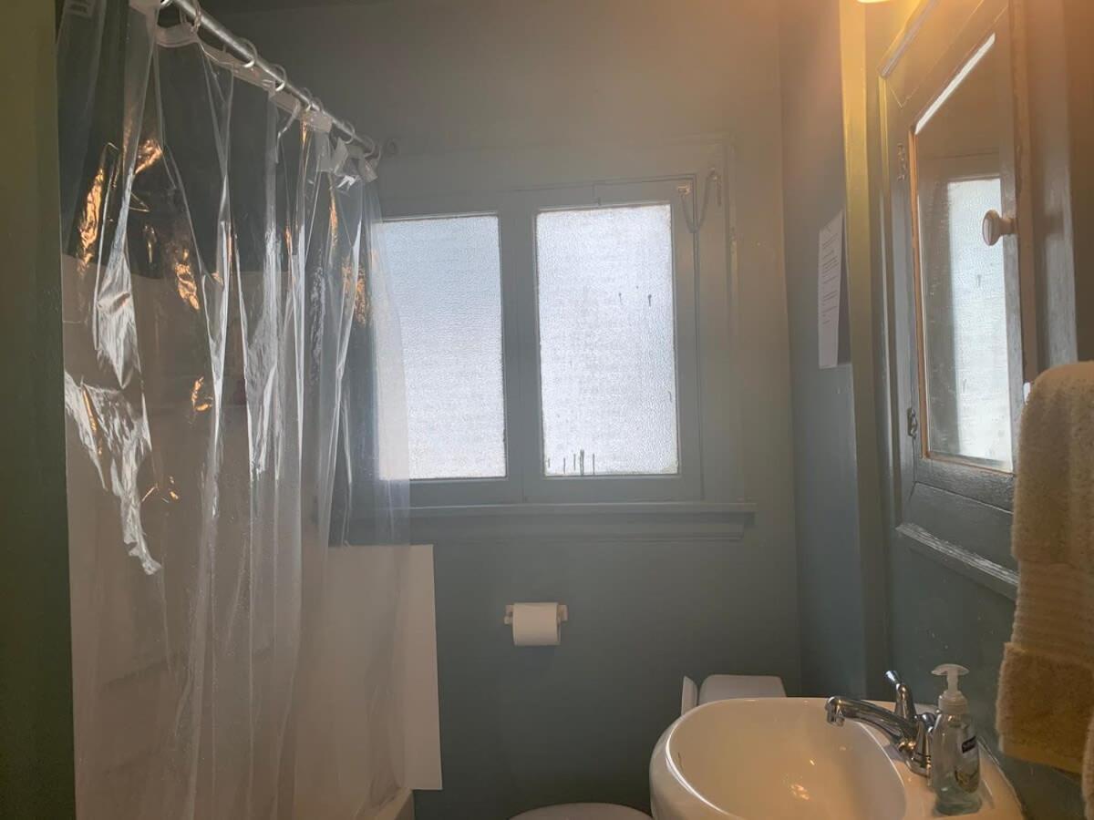 Urban Village-private Room-cascade Holiday home